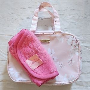 Yumi Kim Wanderlust train case FabFitFun NWOT